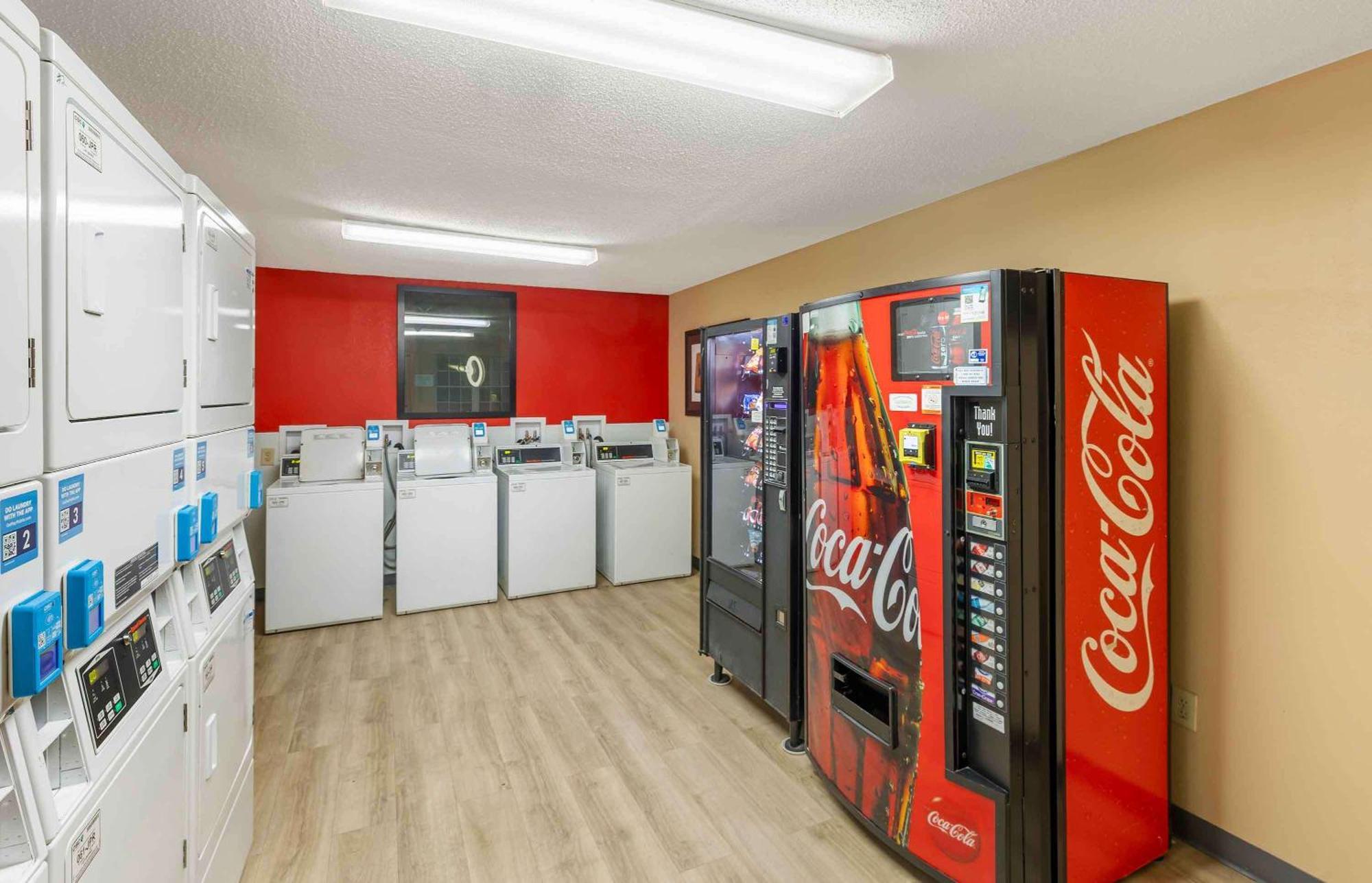 Extended Stay America Suites - St Louis - Westport - E Lackland Rd Maryland Heights Eksteriør billede