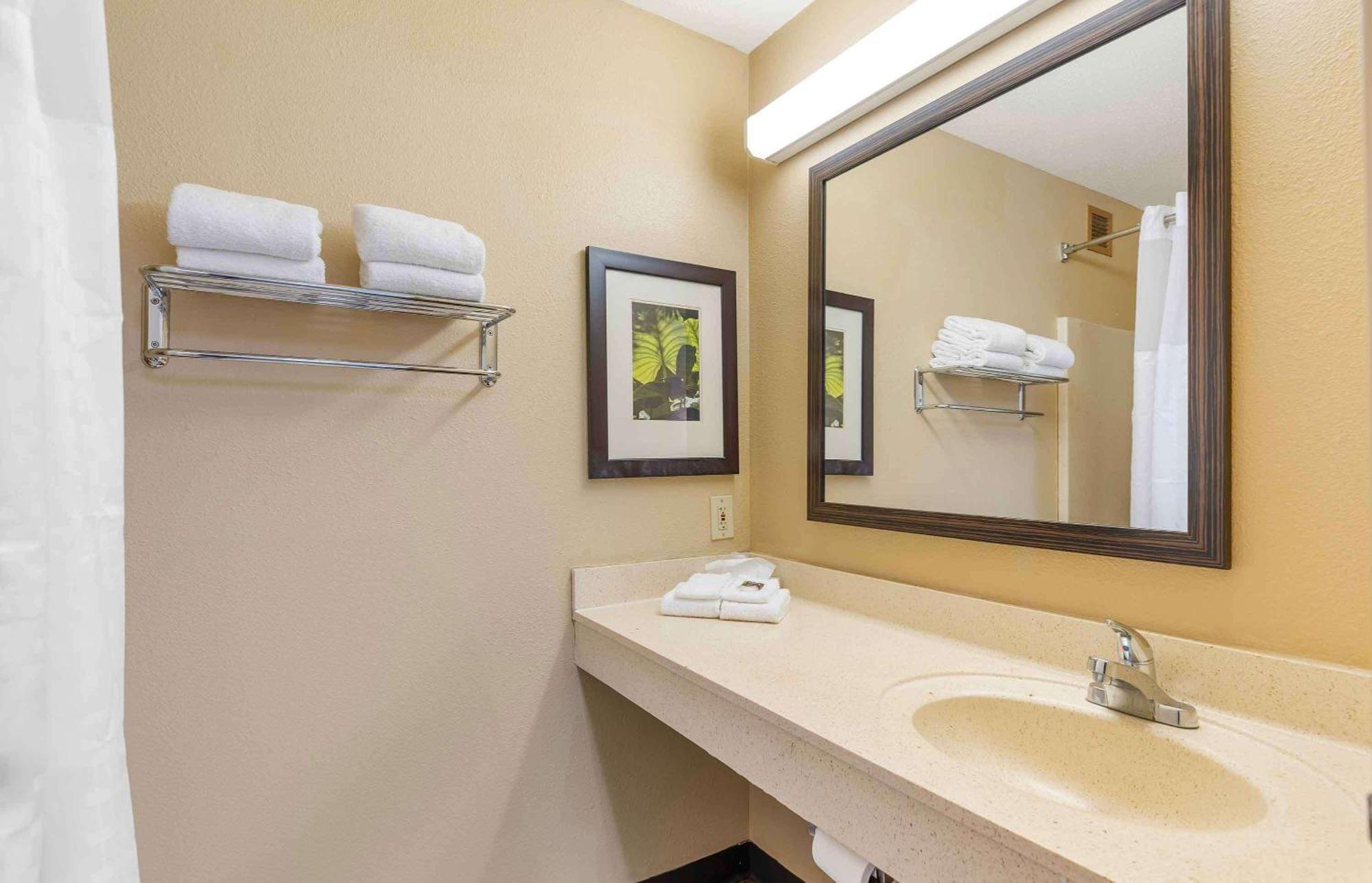 Extended Stay America Suites - St Louis - Westport - E Lackland Rd Maryland Heights Eksteriør billede