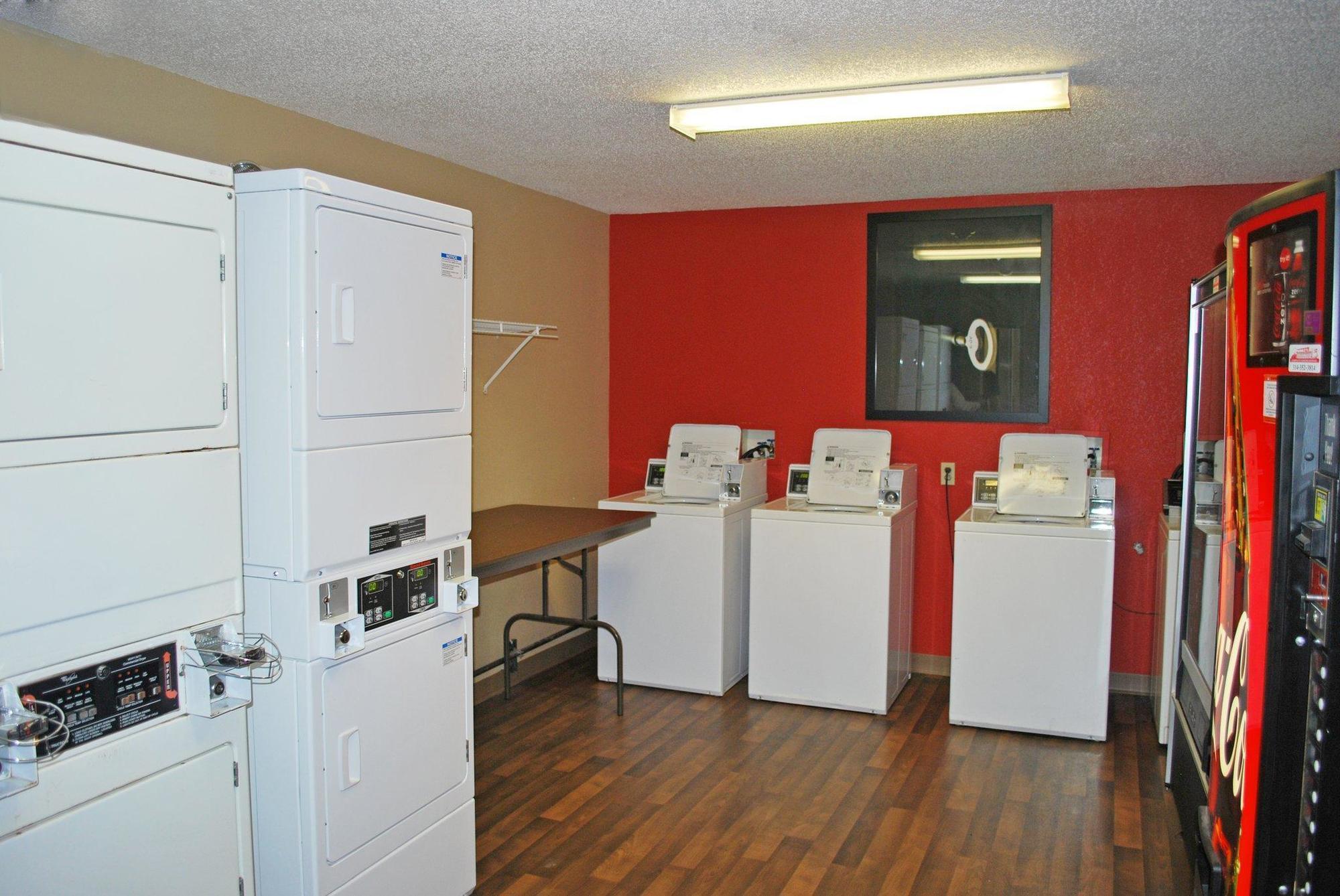 Extended Stay America Suites - St Louis - Westport - E Lackland Rd Maryland Heights Eksteriør billede